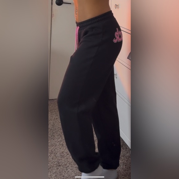 Bobby sweats - Picture 2 of 3